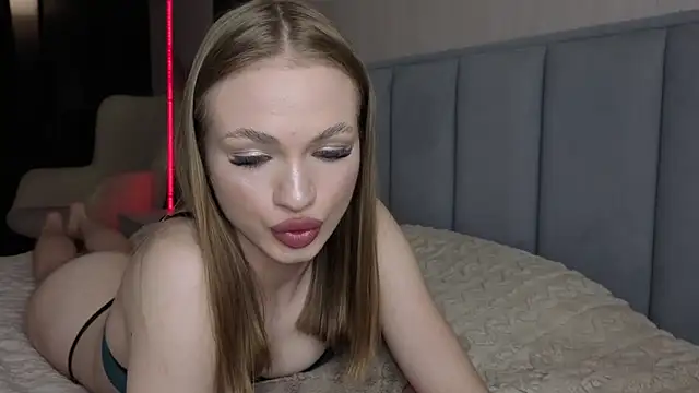 Snapshot of Pussyya777 chatting on April 6, 7:26 pm Pussyya777 online show from April 6, 7:26 pm