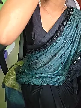 Snapshot of Isha_Sax chatting on May 3, 3:23 am Isha Sax online show from May 3, 3:23 am