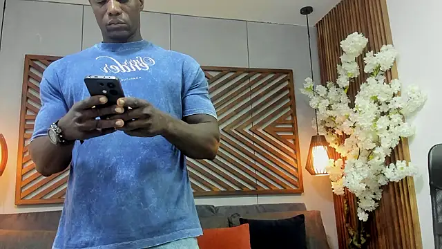 Snapshot of MarcusBlack_ chatting on February 14, 12:13 pm MarcusBlack online show from February 14, 12:13 pm