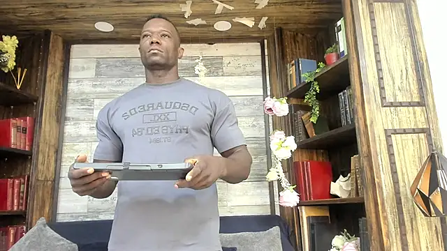 Snapshot of MarcusBlack_ chatting on February 17, 12:56 pm MarcusBlack online show from February 17, 12:56 pm