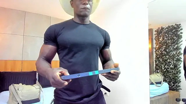 Snapshot of MarcusBlack_ chatting on March 28, 11:54 am MarcusBlack online show from March 28, 11:54 am