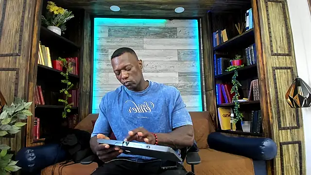 Snapshot of MarcusBlack_ chatting on April 24, 2:30 pm MarcusBlack online show from April 24, 2:30 pm