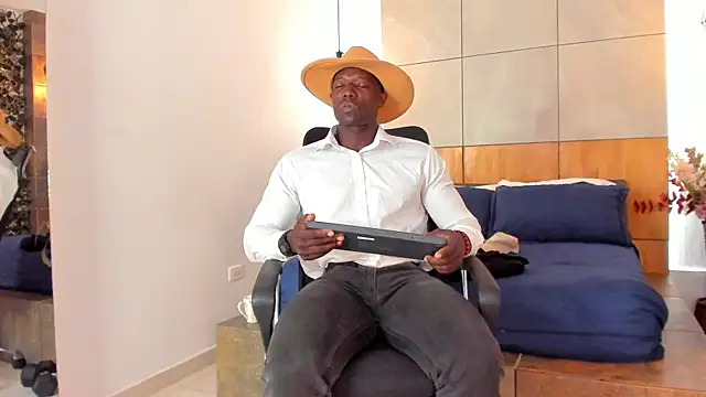Snapshot of MarcusBlack_ chatting on July 28, 12:48 pm MarcusBlack online show from July 28, 12:48 pm