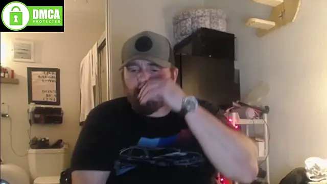 Snapshot of Thumper_ss chatting on November 30, 9:19 pm Thumper ss online show from November 30, 9:19 pm