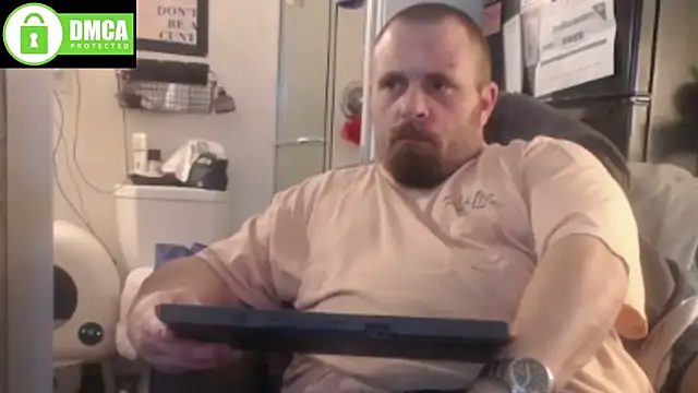 Snapshot of Thumper_ss chatting on February 11, 8:41 am Thumper ss online show from February 11, 8:41 am