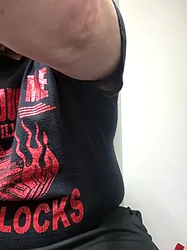 Snapshot of Thumper_ss chatting on April 11, 11:58 am Thumper ss online show from April 11, 11:58 am