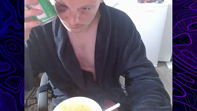 Snapshot of lustylyndon chatting on September 24, 6:11 pm lustylyndon online show from September 24, 6:11 pm