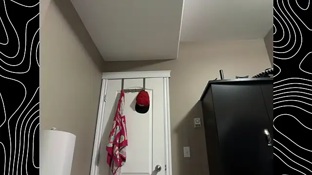 Snapshot of lustylyndon chatting on November 24, 4:40 pm lustylyndon online show from November 24, 4:40 pm