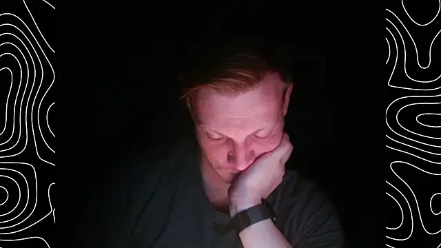 Snapshot of lustylyndon chatting on November 28, 3:09 am lustylyndon online show from November 28, 3:09 am