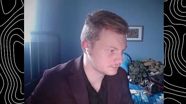 Snapshot of lustylyndon chatting on December 1, 5:18 pm lustylyndon online show from December 1, 5:18 pm