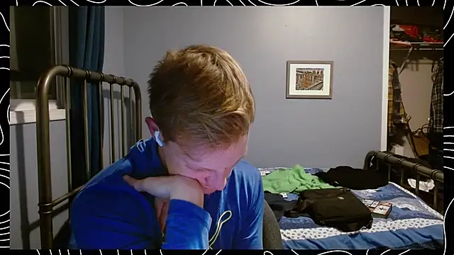 Snapshot of lustylyndon chatting on December 18, 1:00 am lustylyndon online show from December 18, 1:00 am