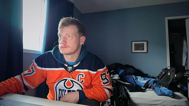 lustylyndon online show from April 27, 1:31 pm