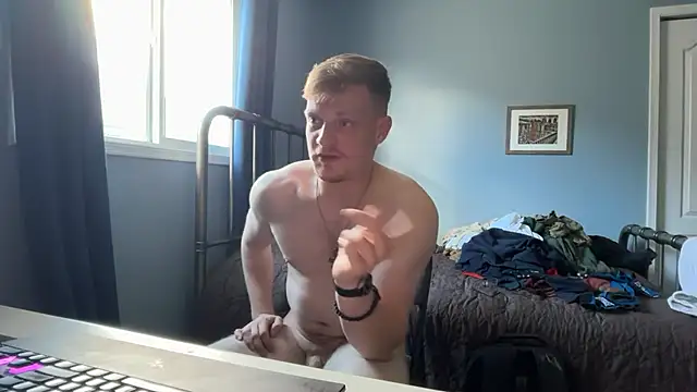 Snapshot of lustylyndon chatting on June 6, 11:31 pm lustylyndon online show from June 6, 11:31 pm