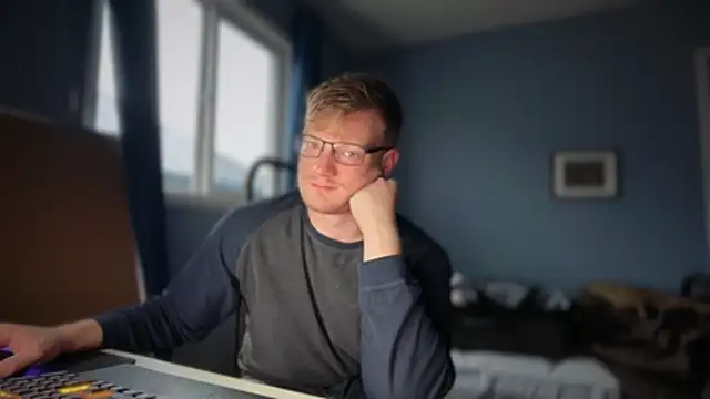 Snapshot of lustylyndon chatting on June 28, 12:44 pm lustylyndon online show from June 28, 12:44 pm