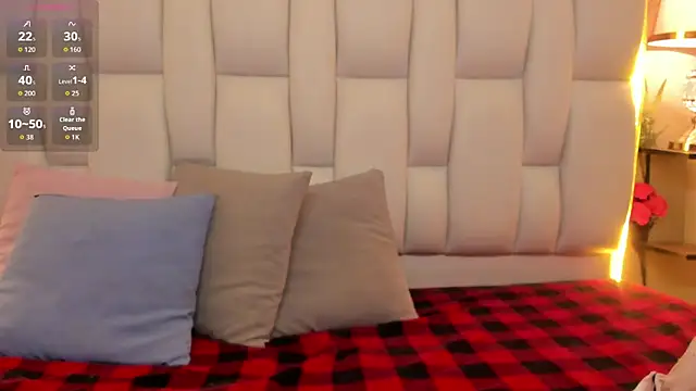 Snapshot of Amandacooper2 chatting on November 3, 4:25 am Amandacooper2 online show from November 3, 4:25 am