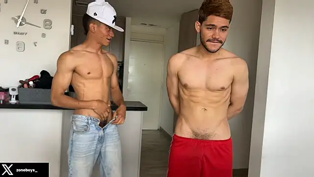 Snapshot of zoneboys chatting on June 19, 8:23 pm zoneboys online show from June 19, 8:23 pm