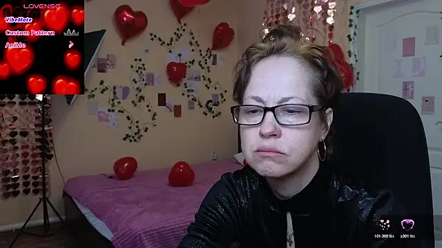 Snapshot of Ronda_Roni chatting on February 16, 5:36 am Ronda Roni online show from February 16, 5:36 am