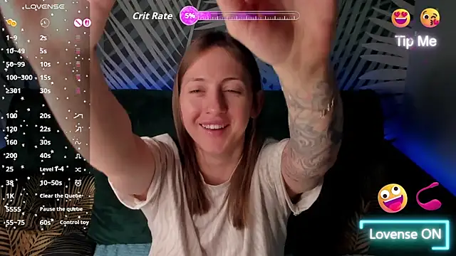 Snapshot of ChristyCrayme chatting on May 14, 9:54 pm ChristyCrayme online show from May 14, 9:54 pm