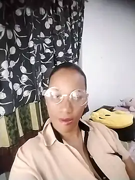 EbonyHorrny online show from October 31, 3:40 am