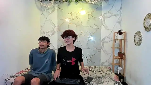 Snapshot of Bastian_boyshot77 chatting on June 7, 7:28 pm Bastian boyshot77 online show from June 7, 7:28 pm