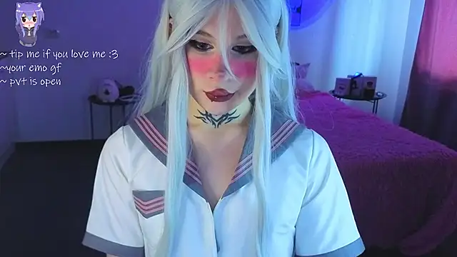 Snapshot of your_little_eva chatting on June 1, 12:51 pm your little eva online show from June 1, 12:51 pm