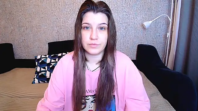 Snapshot of CherryZlata chatting on December 20, 6:42 am CherryZlata online show from December 20, 6:42 am