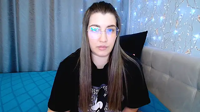 Snapshot of CherryZlata chatting on January 9, 1:36 pm CherryZlata online show from January 9, 1:36 pm