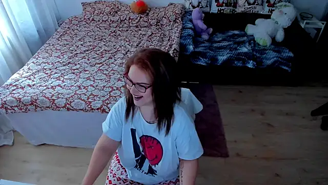 Snapshot of Squirt_Kimm chatting on December 17, 11:27 am Squirt Kimm online show from December 17, 11:27 am
