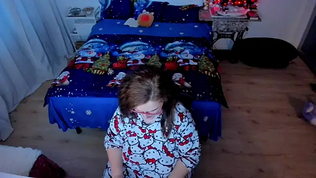Snapshot of Squirt_Kimm chatting on December 22, 2:03 pm Squirt Kimm online show from December 22, 2:03 pm
