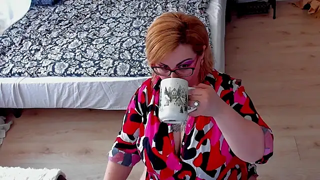Snapshot of Squirt_Kimm chatting on March 9, 10:30 am Squirt Kimm online show from March 9, 10:30 am