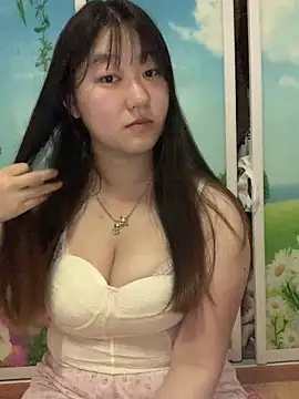 xialuo25 online show from April 15, 6:20 am