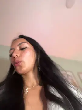 Snapshot of im-isabella chatting on April 30, 4:57 pm im-isabella online show from April 30, 4:57 pm