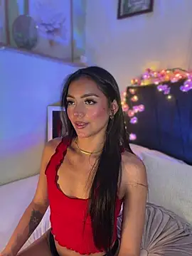 Snapshot of im-isabella chatting on May 15, 11:23 pm im-isabella online show from May 15, 11:23 pm