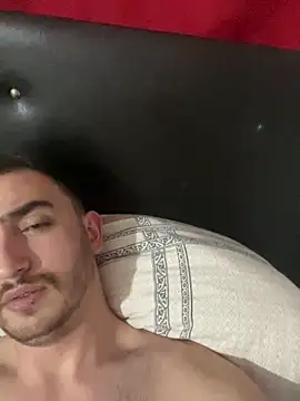 Snapshot of cihan_4141 chatting on November 15, 7:21 pm cihan 4141 online show from November 15, 7:21 pm