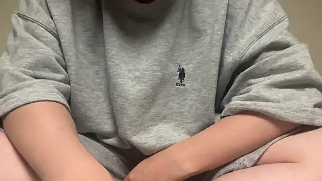 Snapshot of Yuta20002 chatting on October 20, 3:45 pm Yuta20002 online show from October 20, 3:45 pm