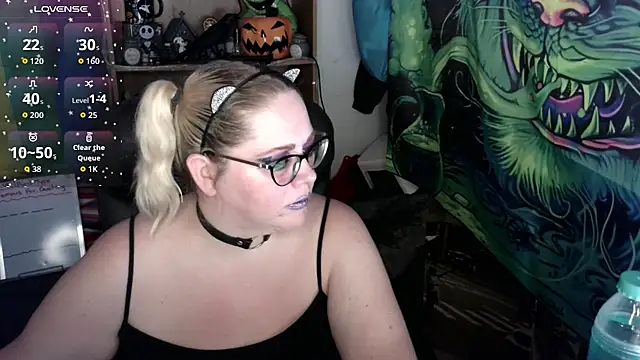 Snapshot of Kinky_Witch chatting on July 14, 4:34 pm Kinky Witch online show from July 14, 4:34 pm