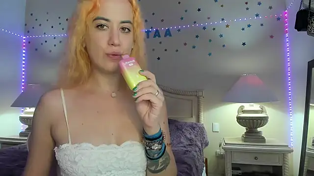 Snapshot of aalokitaa chatting on September 18, 10:56 pm aalokitaa online show from September 18, 10:56 pm