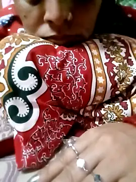 Snapshot of sweety_sona chatting on March 16, 1:11 am sweety sona online show from March 16, 1:11 am