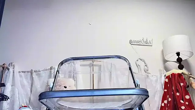 kiraa-0051 online show from April 15, 11:50 am