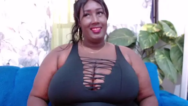 Snapshot of desirewilliam chatting on June 19, 3:16 pm desirewilliam online show from June 19, 3:16 pm