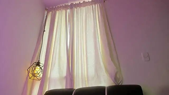 Snapshot of sofia_sorceress5 chatting on June 8, 2:28 pm sofia sorceress5 online show from June 8, 2:28 pm