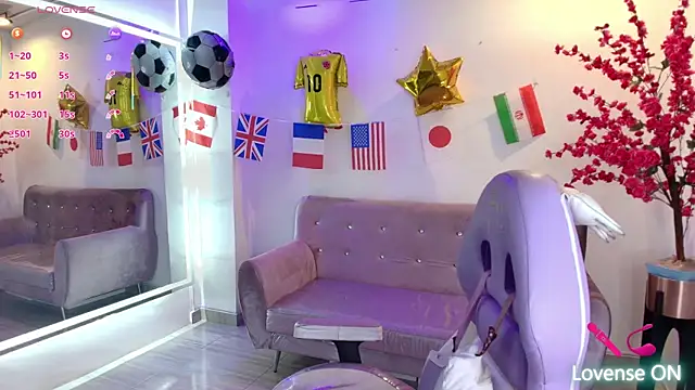 Snapshot of Antonella_wild chatting on June 21, 4:04 am Antonella wild online show from June 21, 4:04 am