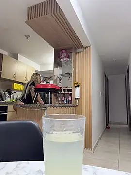 Snapshot of Becca_Johnson_u chatting on February 7, 1:42 am Becca Johnson u online show from February 7, 1:42 am