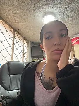 SALOME KORLAND online show from April 1, 1:12 pm