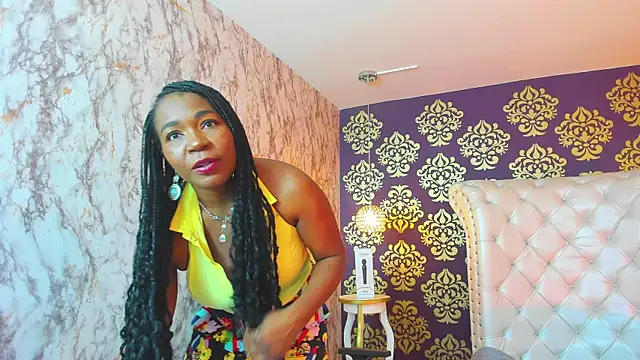 Snapshot of Tyra_Fox chatting on September 24, 3:10 am Tyra Fox online show from September 24, 3:10 am