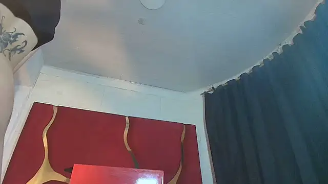 chaniesmith69x online show from April 14, 5:02 am