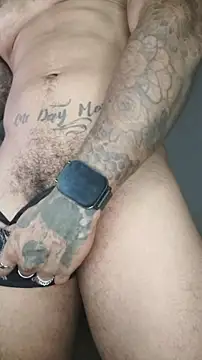 Snapshot of David_tatto1 chatting on April 23, 6:14 am David tatto1 online show from April 23, 6:14 am