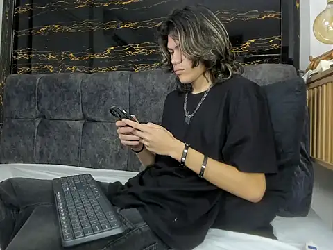 Diamond twink online show from February 14, 2:58 pm