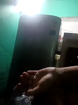 Snapshot of SHWETA1180 chatting on November 13, 8:24 am SHWETA1180 online show from November 13, 8:24 am