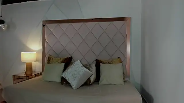 anabelle clark online show from April 17, 4:54 pm